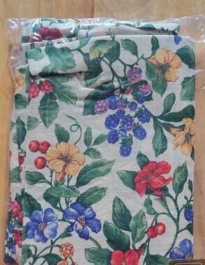 Selections Tablecloth 60x84" Cotton Tobin Home Fashions Canterbury Flowery Oval